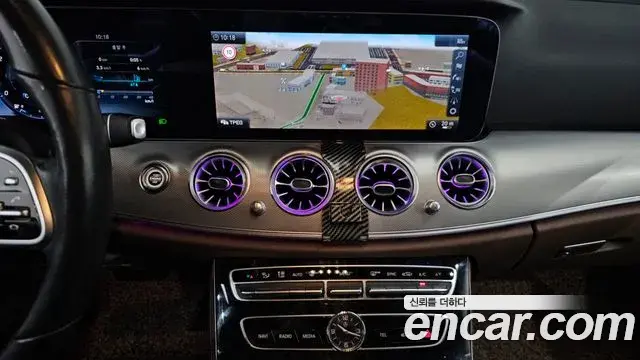 Mercedes-Benz E-Class 2018 — ფოტო 20/30