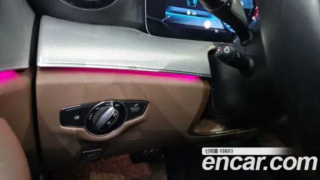 Mercedes-Benz E-Class 2018 — ფოტო 17/30