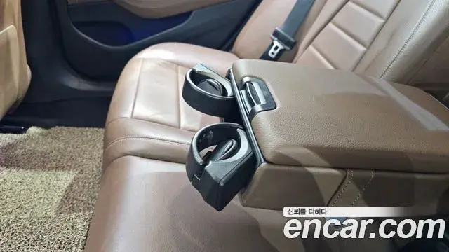 Mercedes-Benz E-Class 2018 — ფოტო 28/30