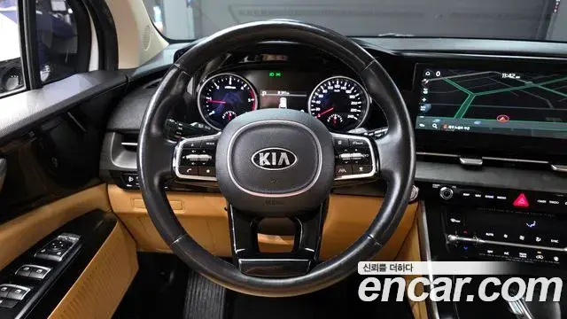 Kia Carnival 2020 — Фото 13/20