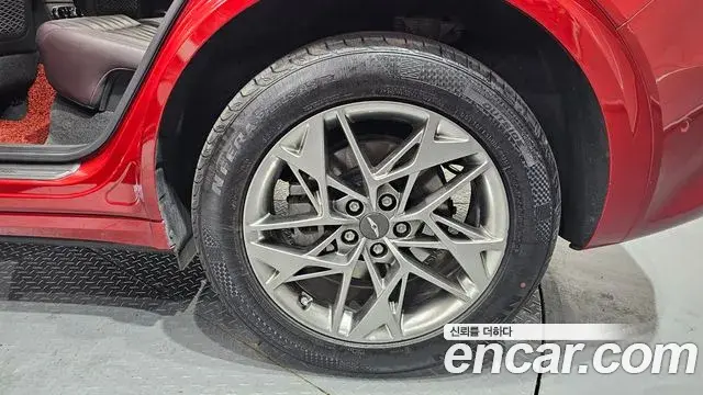 Genesis GV70 2021 — ფოტო 18/31