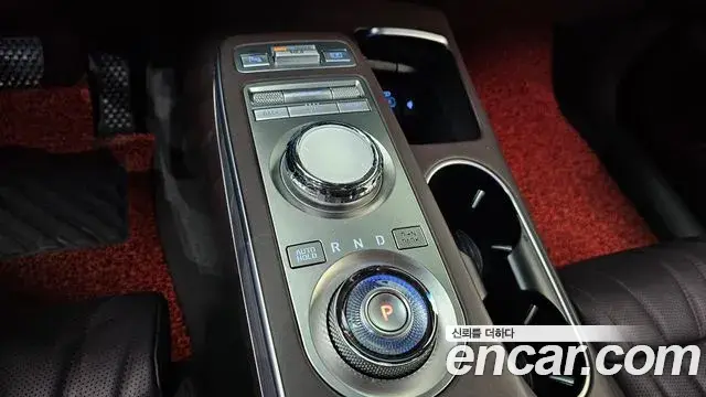Genesis GV70 2021 — ფოტო 7/31