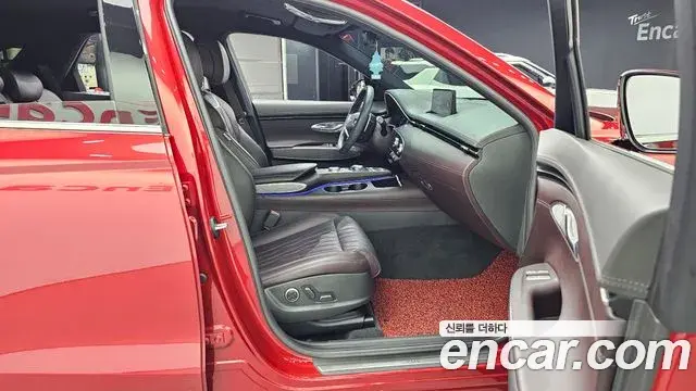 Genesis GV70 2021 — ფოტო 19/31