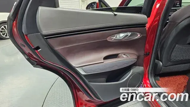 Genesis GV70 2021 — ფოტო 5/31
