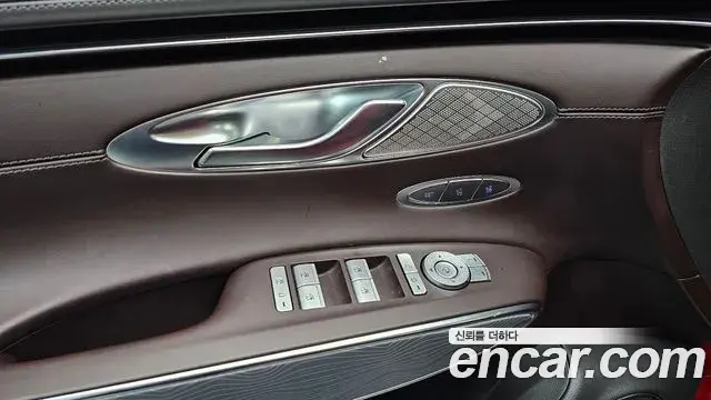 Genesis GV70 2021 — ფოტო 6/31