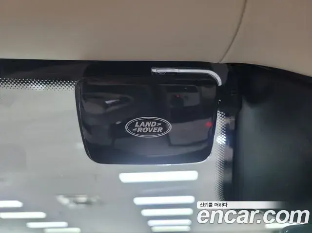Land Rover Range Rover 2025 — Фото 13/20