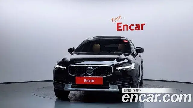 Volvo V90 Cross Country 2018 — Şəkil 2/32