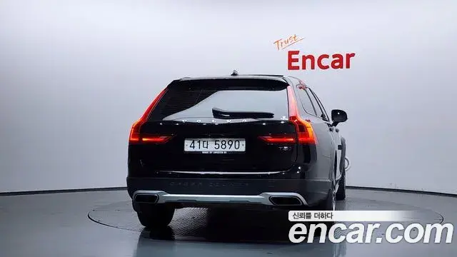 Volvo V90 Cross Country 2018 — Şəkil 3/32