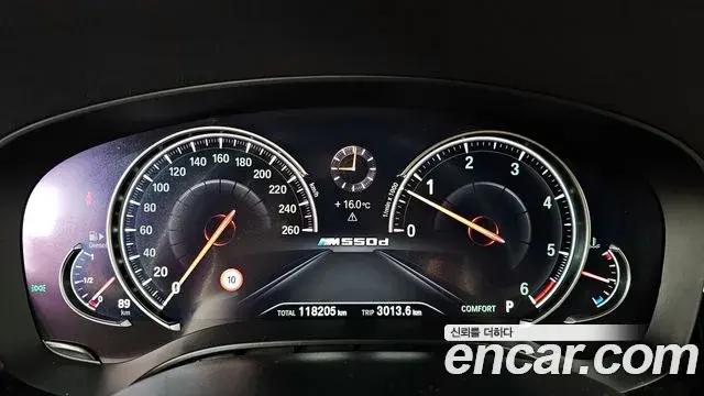 BMW 5 Series 2018 — ფოტო 3/20