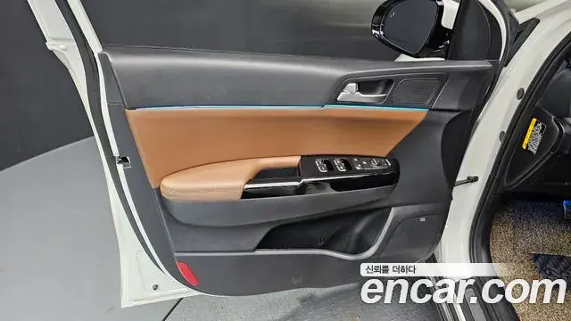 Kia Sportage The Bold 2020 — ფოტო 2/30