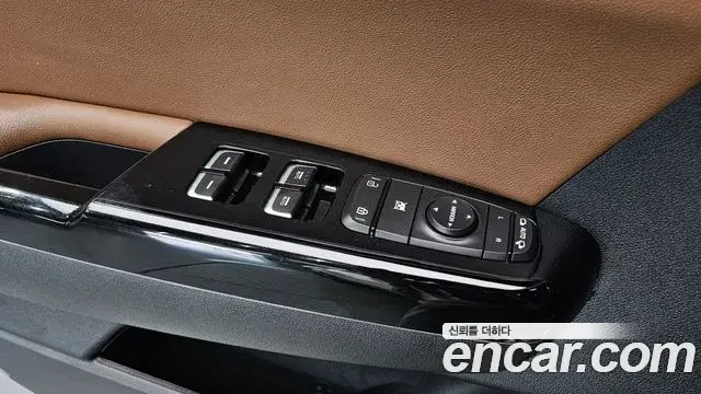 Kia Sportage The Bold 2020 — ფოტო 7/30