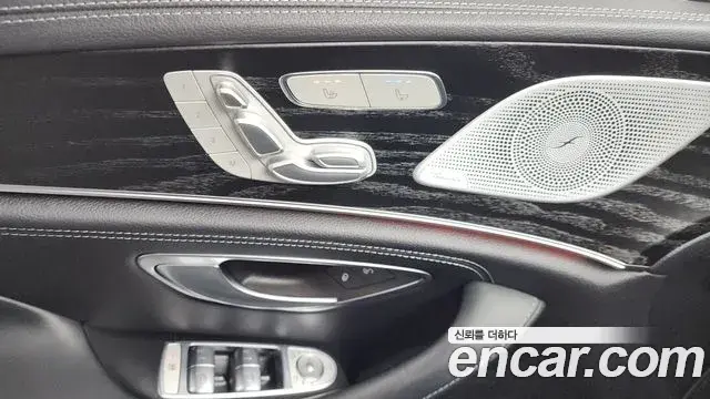 Mercedes-Benz CLS-Class 2022 — Фото 19/20