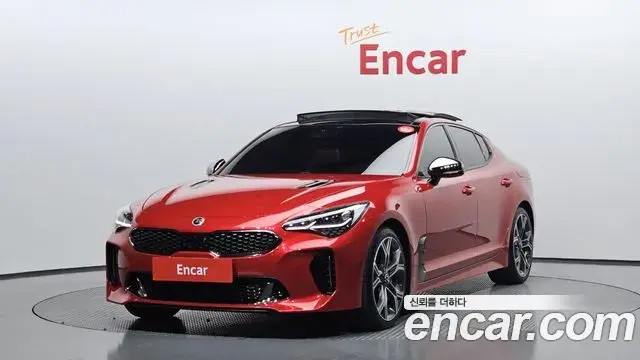 Kia Stinger 2019 — Фото 1/20
