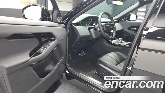 Land Rover Range Rover Evoque 2025 — Фото 10/20