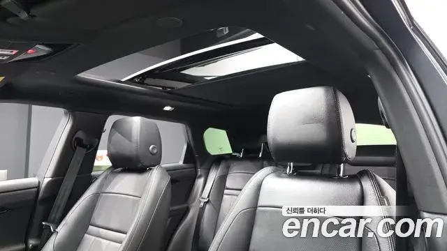Land Rover Range Rover Evoque 2025 — Фото 18/20