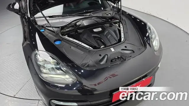 Porsche Panamera 2020 — Şəkil 17/20