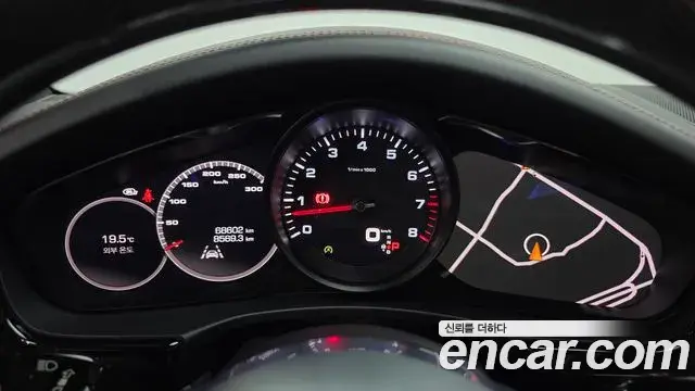 Porsche Panamera 2020 — Şəkil 16/20