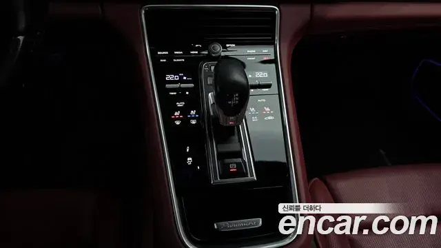 Porsche Panamera 2020 — Şəkil 8/20