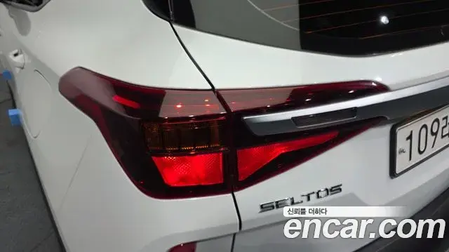 Kia Seltos 2019 — Şəkil 13/30