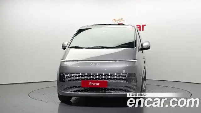 Hyundai Staria 2025 — Şəkil 21/30