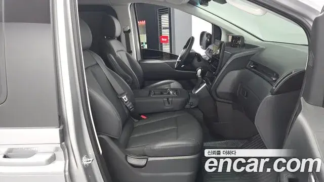 Hyundai Staria 2025 — Şəkil 16/30