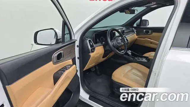 Kia Sorento 2022 — Фото 10/20