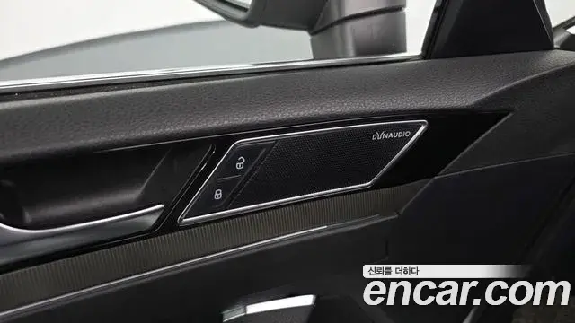 Volkswagen Arteon 2019 — Şəkil 21/35