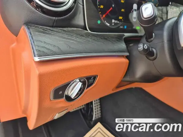 Mercedes-Benz CLS-Class 2022 — Photo 8/20