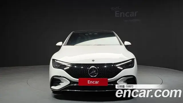 Mercedes-Benz EQE 2023 — Photo 5/20