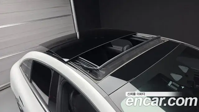 Mercedes-Benz EQE 2023 — Photo 12/20
