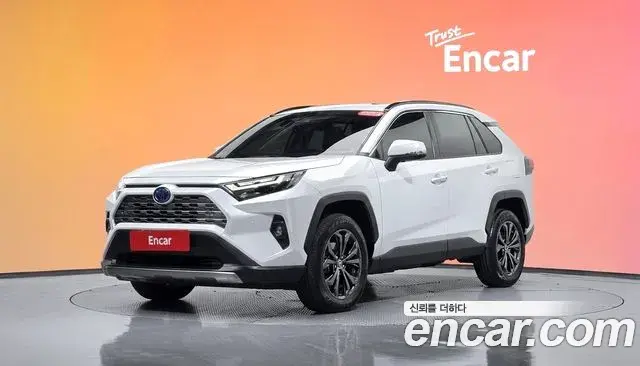Toyota RAV4 2024 — ფოტო 29/33