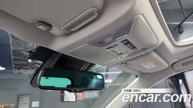 Toyota RAV4 2024 — ფოტო 8/33