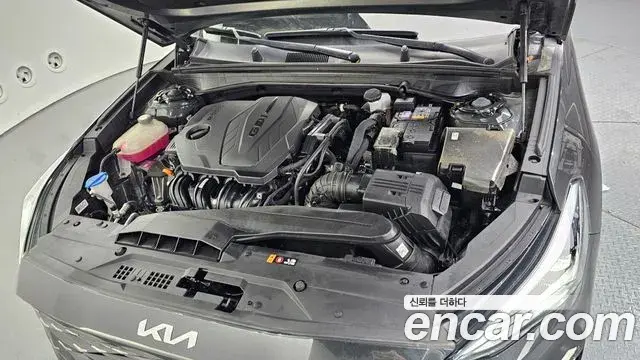 Kia K8 2022 — Photo 8/33