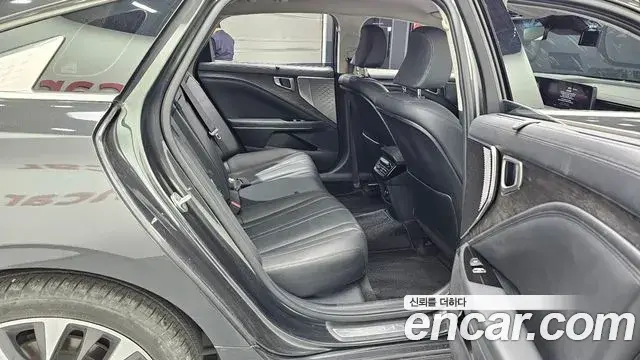 Kia K8 2022 — Photo 22/33