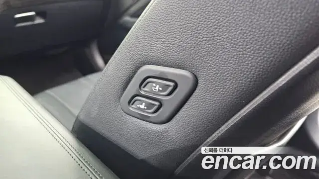 Kia K8 2022 — Photo 11/33