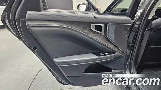Kia K8 2022 — Photo 23/33