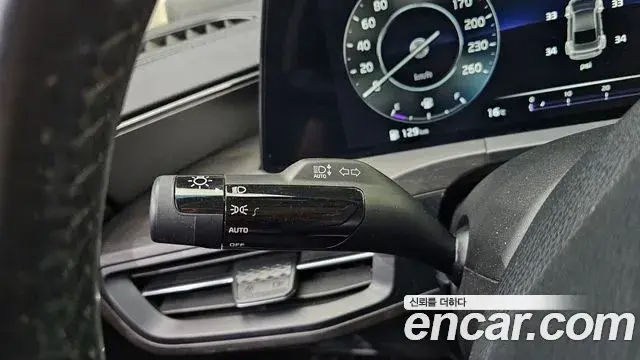 Kia K8 2022 — Photo 10/33