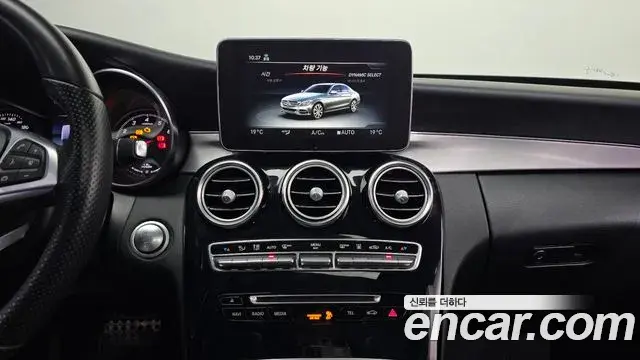 Mercedes-Benz C-Class 2018 — Фото 15/20