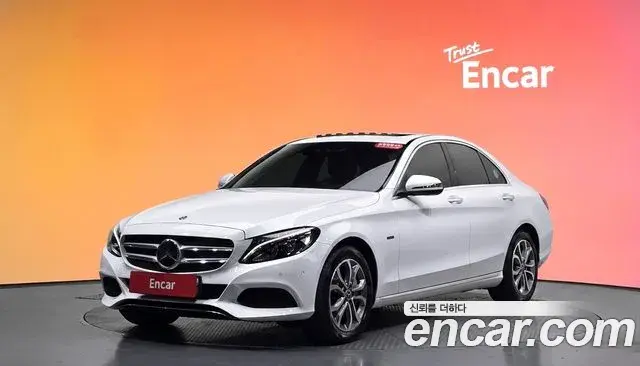 Mercedes-Benz C-Class 2018 — Фото 1/20