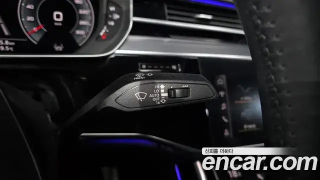 Audi A8 2021 — Şəkil 19/34