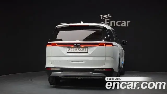 Kia Carnival 2022 — Фото 4/20
