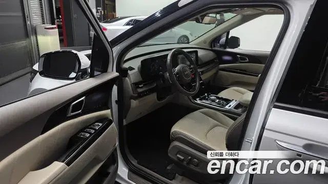 Kia Carnival 2022 — Фото 10/20