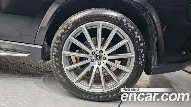 Mercedes-Benz GLS-Class 2020 — ფოტო 29/32