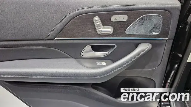 Mercedes-Benz GLS-Class 2020 — ფოტო 16/32
