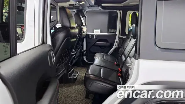 Jeep Wrangler 2019 — Photo 11/20