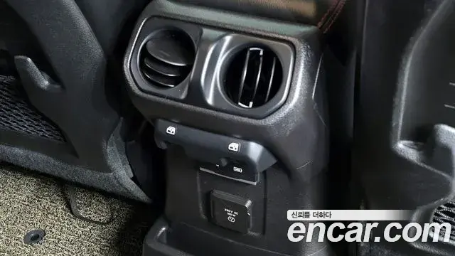 Jeep Wrangler 2019 — Photo 8/20