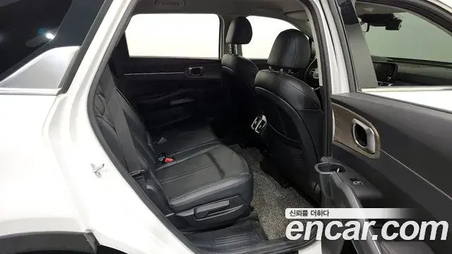 Kia Sorento 2022 — Photo 12/20