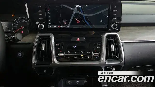 Kia Sorento 2022 — Photo 14/20