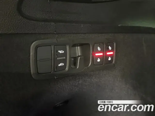 Audi Q7 2021 — ფოტო 1/20