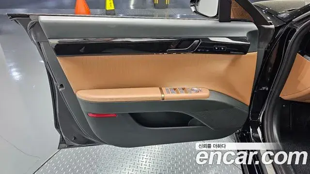 Hyundai Grandeur Hybrid 2023 — ფოტო 10/37